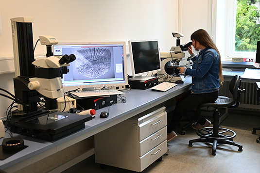 Microscopy room